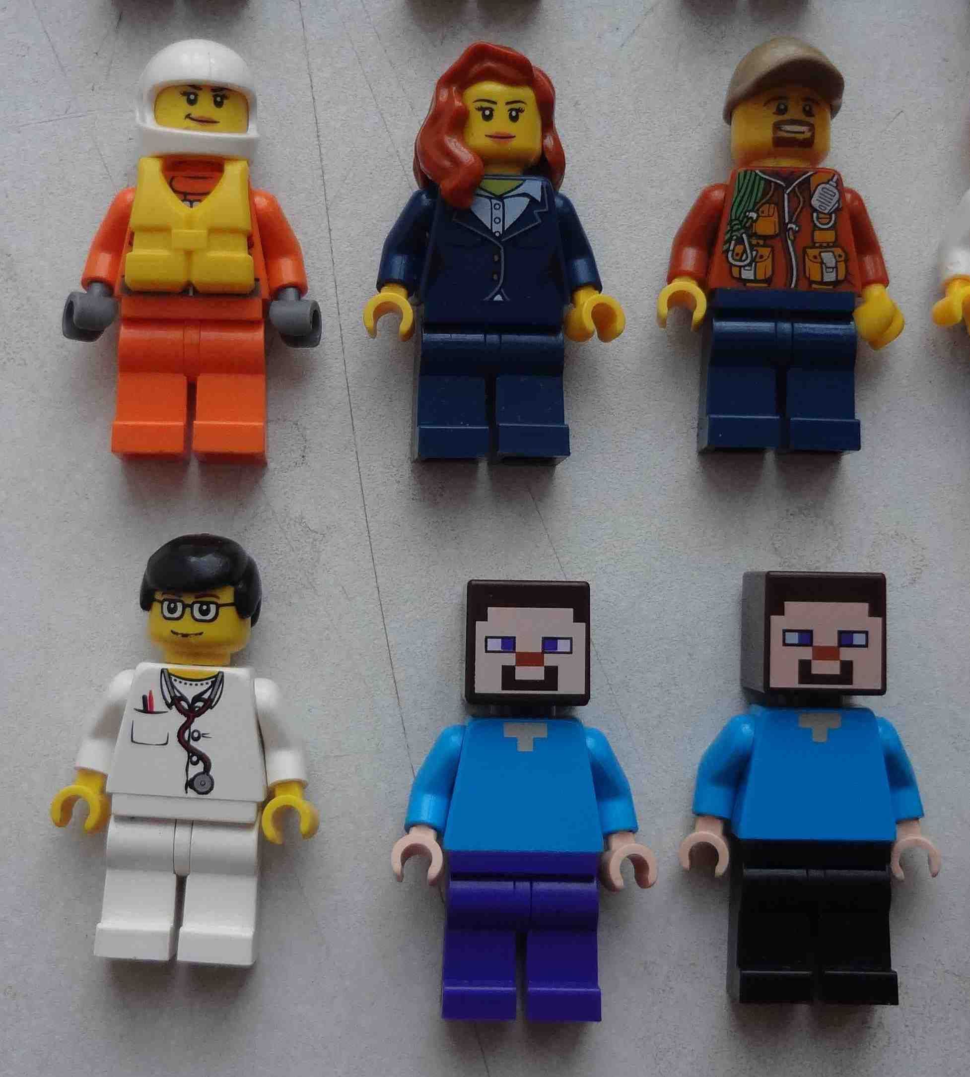 Минифигурки LEGO Лего оригинал 23 штук разных
