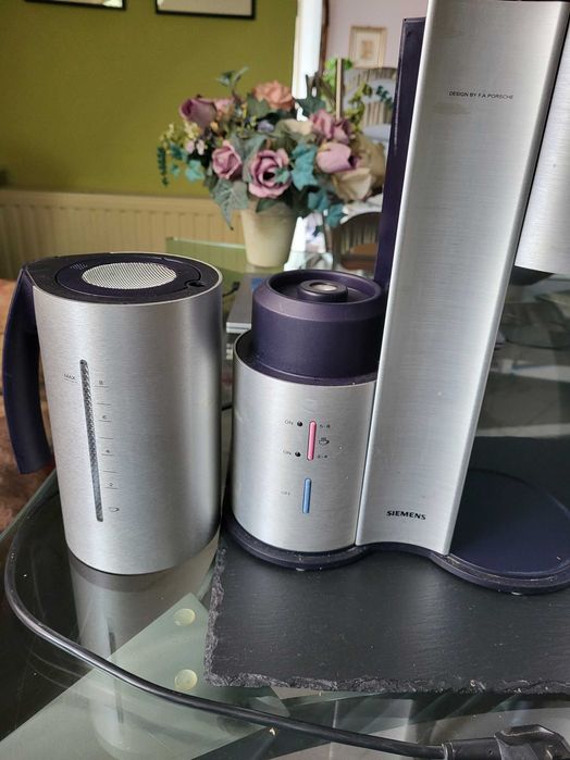 Ekspres przelewowy do kawy.