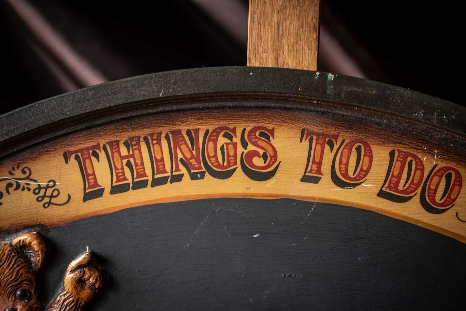 Drewniany szyld - stara reklama – Things to do