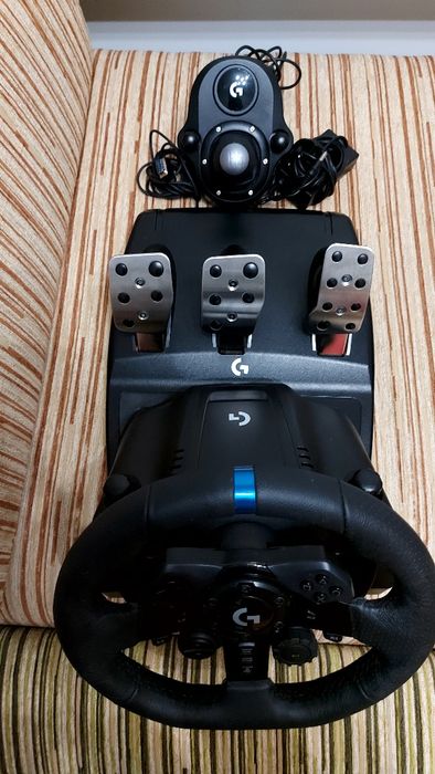 Logitech g923 та коробка передач для playstation