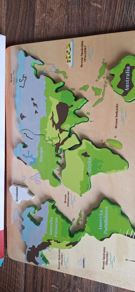 Drewniana układanka mapa świata kontynenty montessori 29x20cm