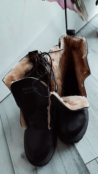 Buty zimowe botki ciepłe 38/39 - 25 cm choć metka 40 futerko jak nowe