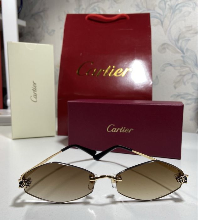 Сонцезахисні окуляри cartier
