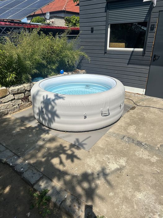 jakuzzi ogrodowe 3 miesiące używane