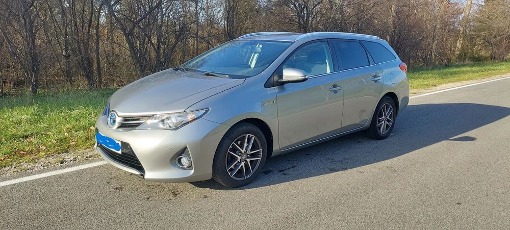 Toyota Auris 1.8 Hybryda 175 tyś km !!! Kamera Hands-Free Climatronic