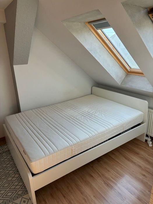 Łóżko do sypialni z materacem - białe, IKEA, 140x200 cm