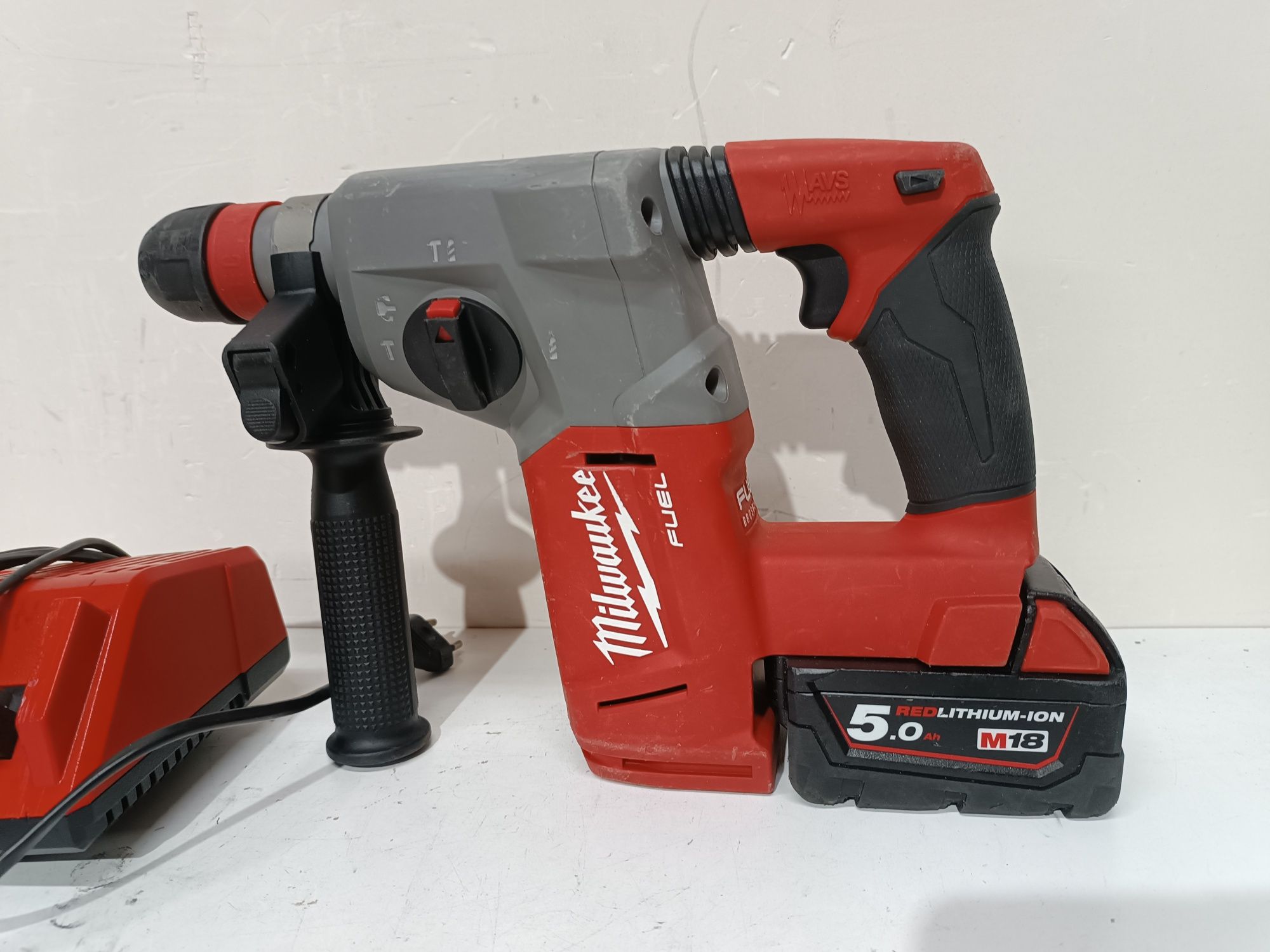 Milwaukee M18 CHX акумуляторний безщітковий перфоратор Мілвоке