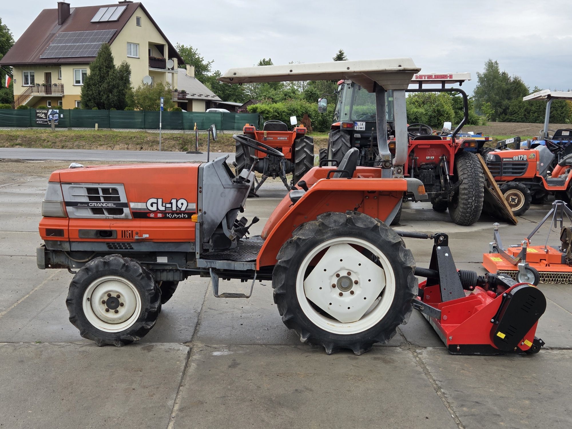 Traktorek japoński Kubota GL19 z kosiarką bijakowa 4x4 rewers