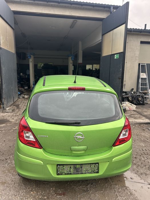 Opel Corsa D 1.4 Benzyna cala na czesci