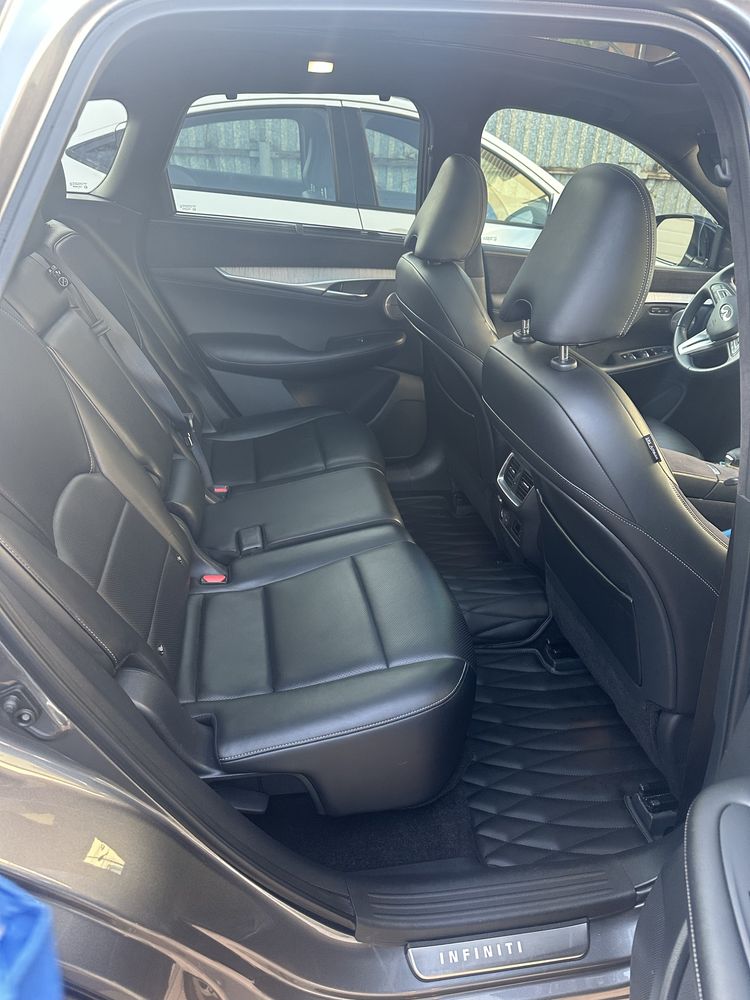 Продам Infinity Qx 50 2018 року в максимальній комплектаціі