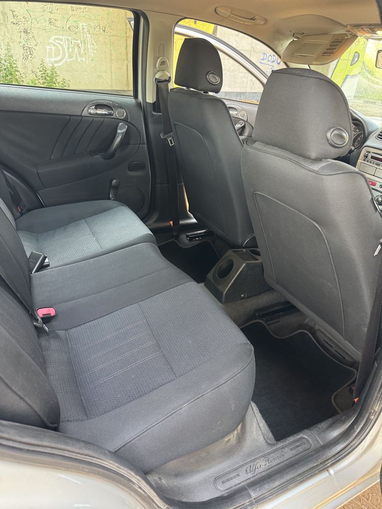 Alfa romeo 147 1.6 benzyna