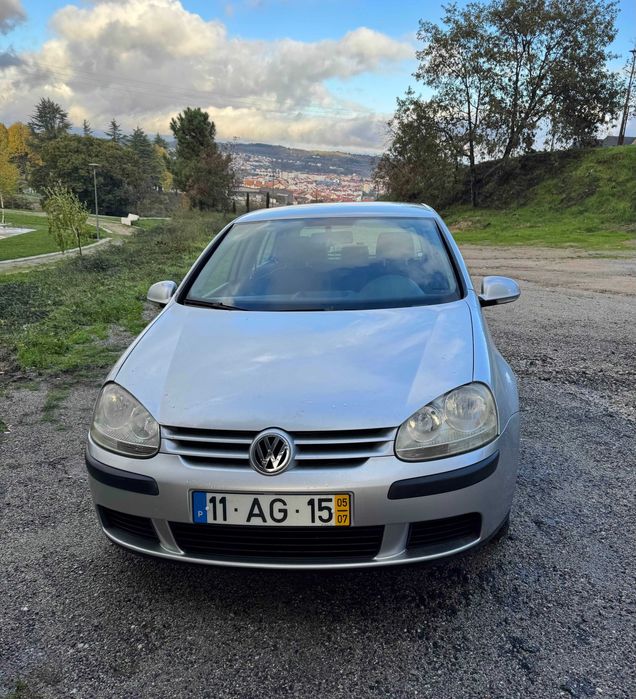 Volkswagen Golf 5 – 2005 | 200.000 km | Sem nada a fazer!