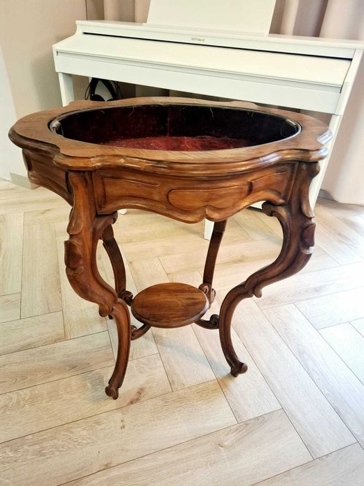 Antyki - konsola, siedzisko, stolik pomocniczy, barek