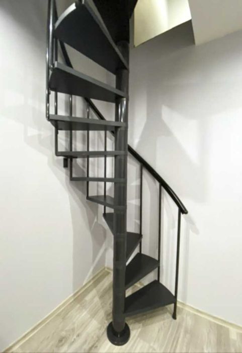 Nowoczesne schody kręcone, Las Vegas /Antracyt fi 140 cm