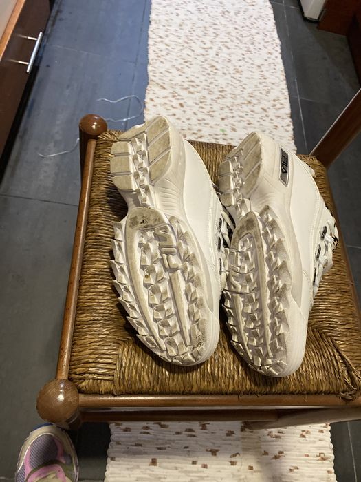 Tênis fila 1 vez uso lindo perfeito estado.