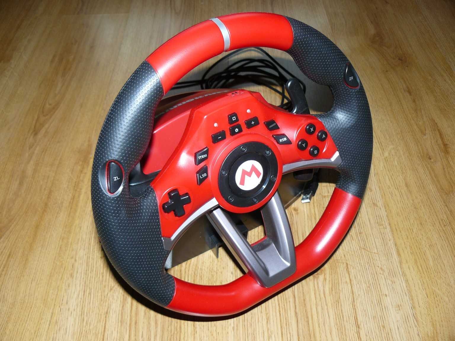 Niemal nowa kierownica Mario Kart Racing Wheel Pro Deluxe (Switch/PC)