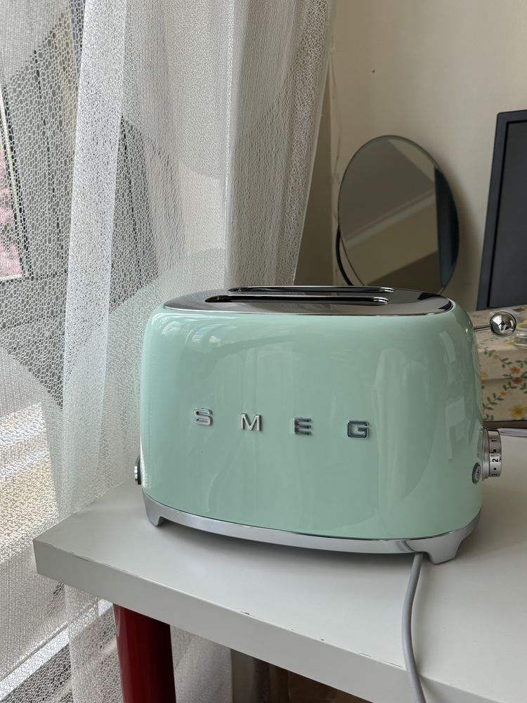 Torradeira SMEG nova