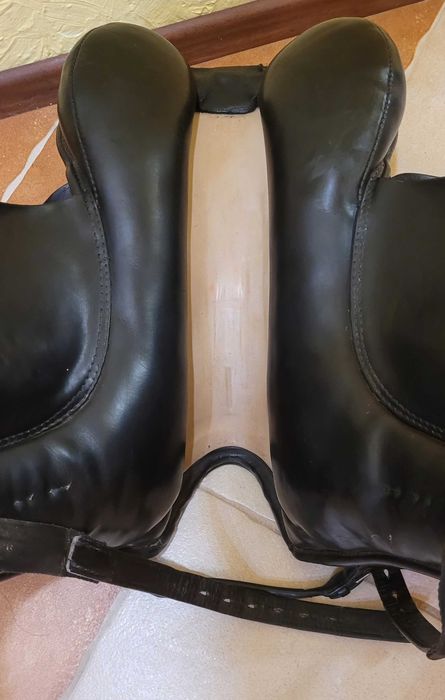 sprzedam Siodło ujeżdżeniowe Hennig siedzisko 18