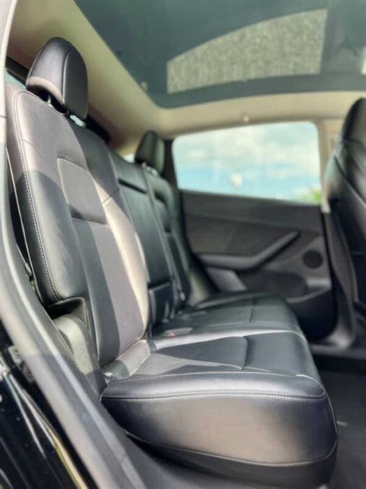 Tesla Model Y Long Range      2022