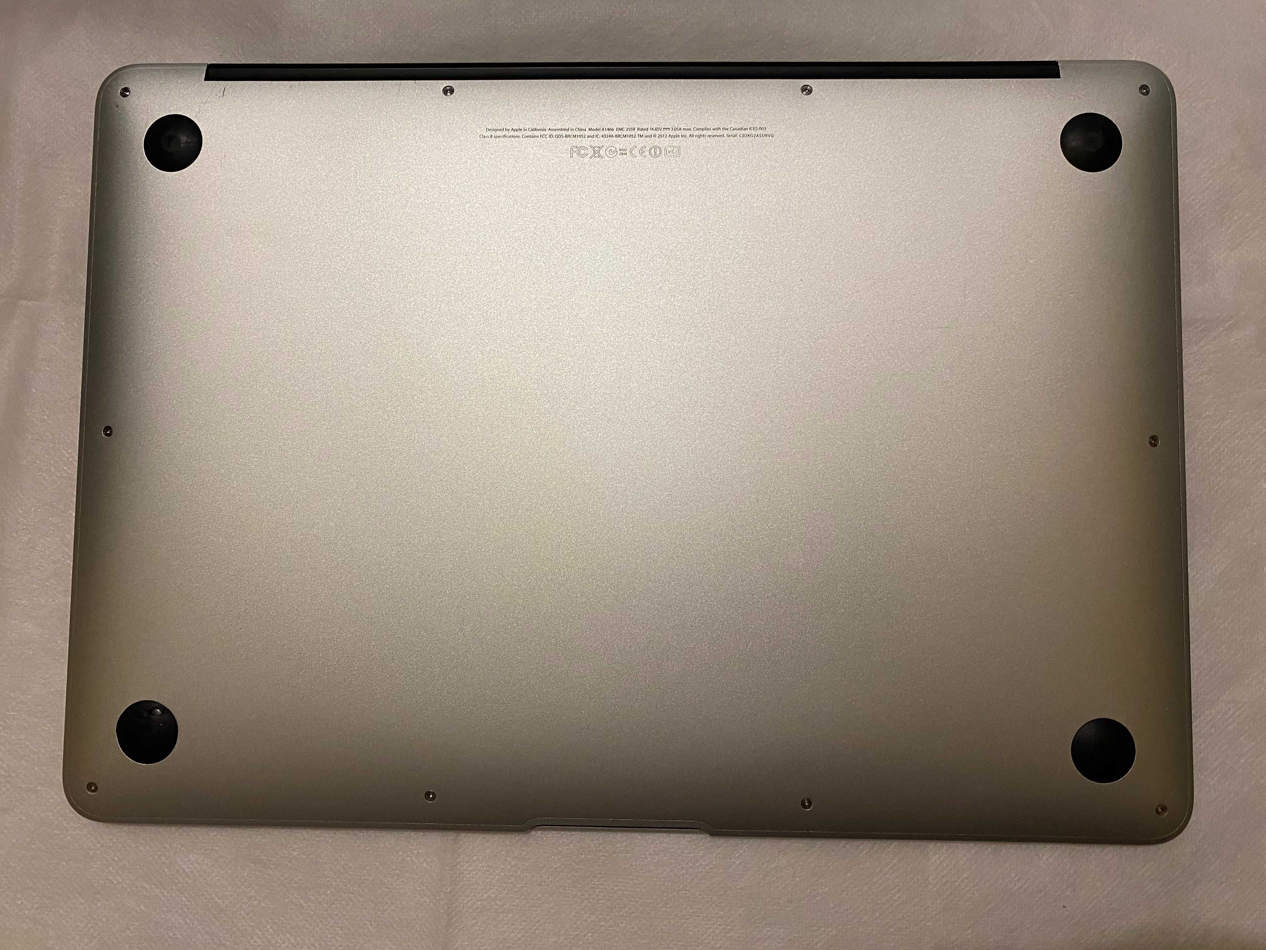 Apple MacBook Air 13'' (Mid 2012) A1466 - Core i7 8GB 256Gb