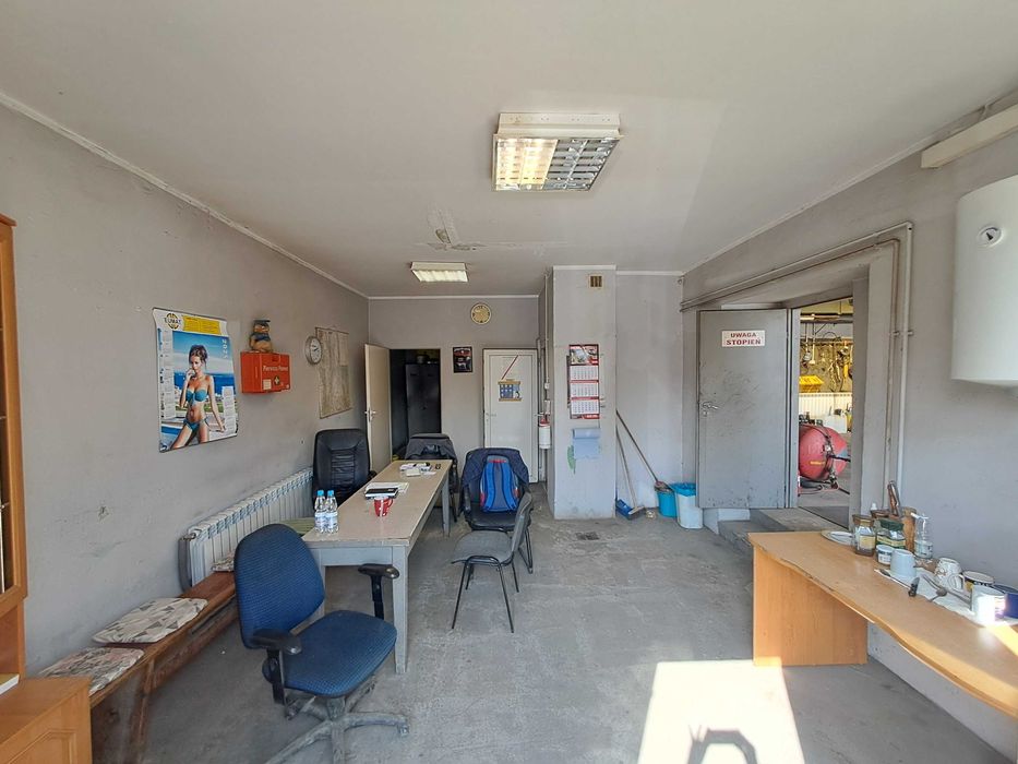 WARSZTAT wraz magazynami 250m2  oraz plac 1800m2