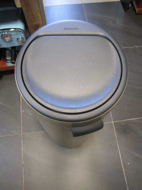Kosz na śmieci 30L Soft-Touch dotykowy Brabantia metaliczne złoto