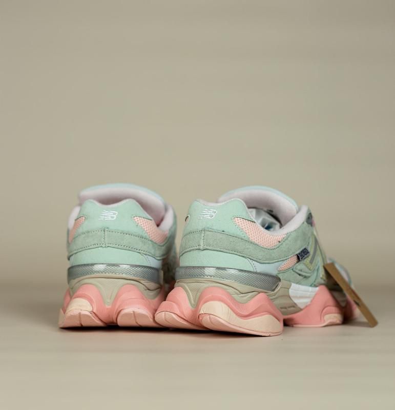 Жіночі кросівки New Balance 9060 light Green Pink