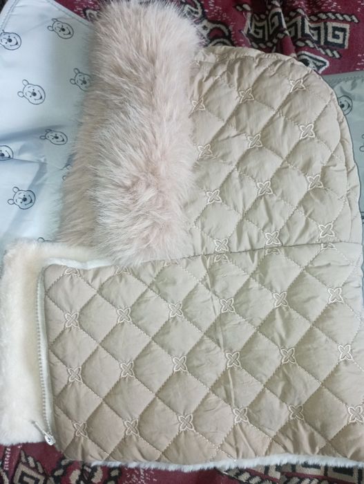 Капор капюшон с мехом на змейка, б.у. не много
