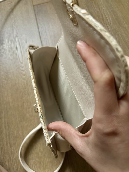 Жіноча сумочка.