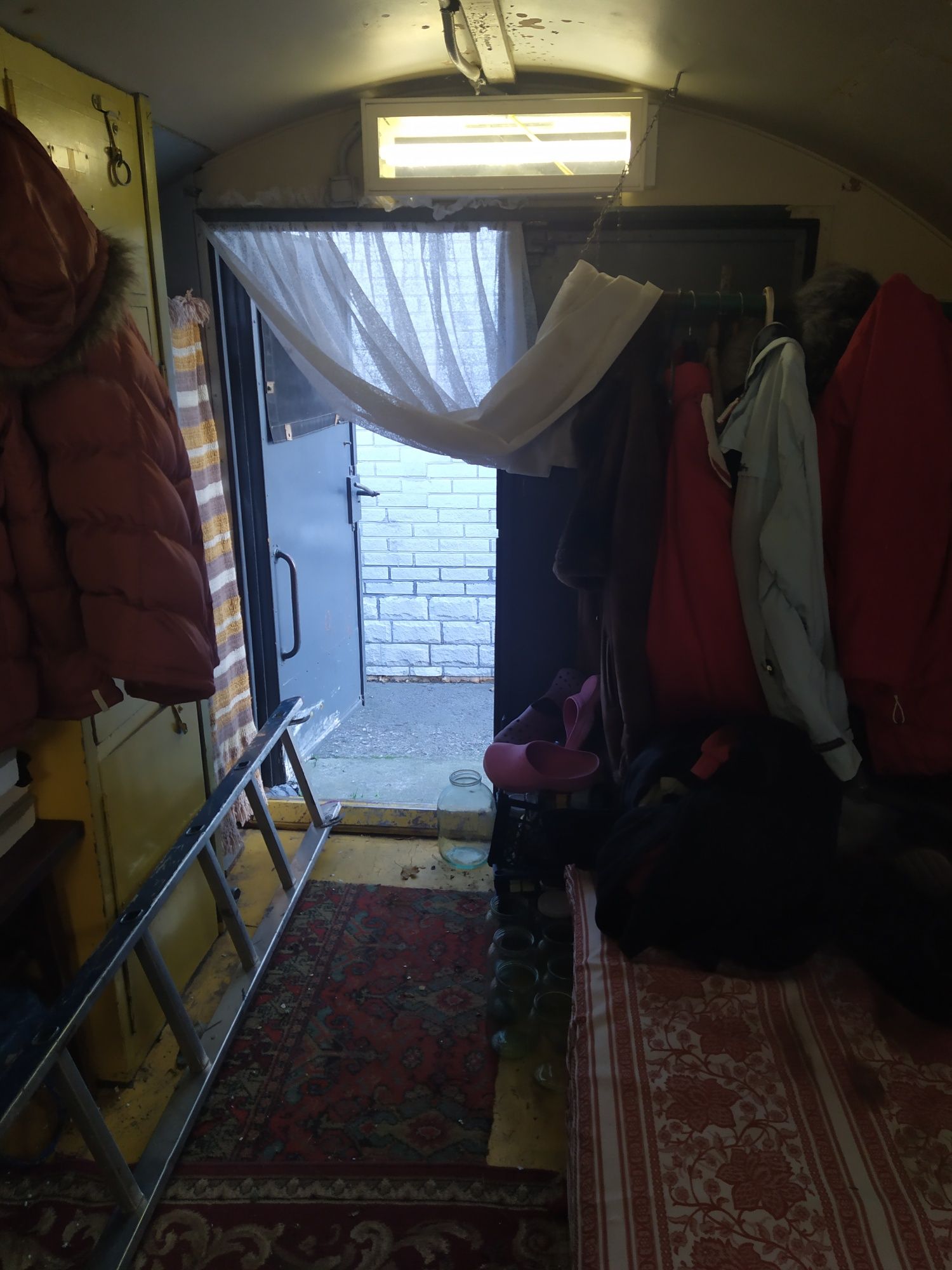 Кунг алюмінієвий битовка вагончик готовий будинок для житла взимку