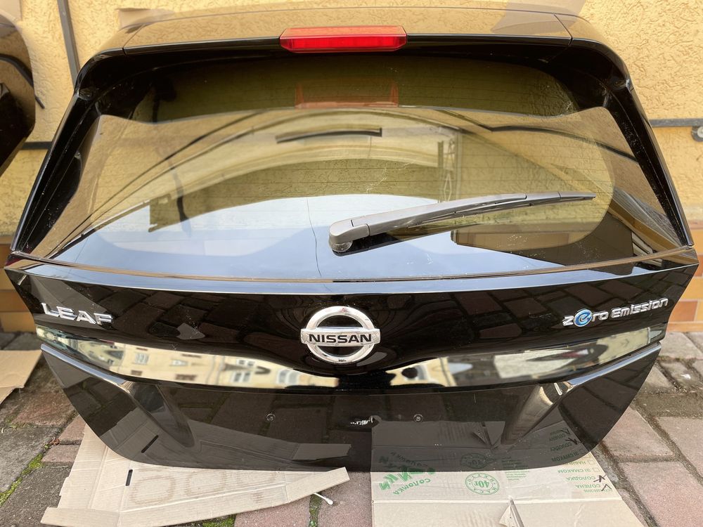 Задня ляда кляпа двері кришка Nissan leaf 2018-2023