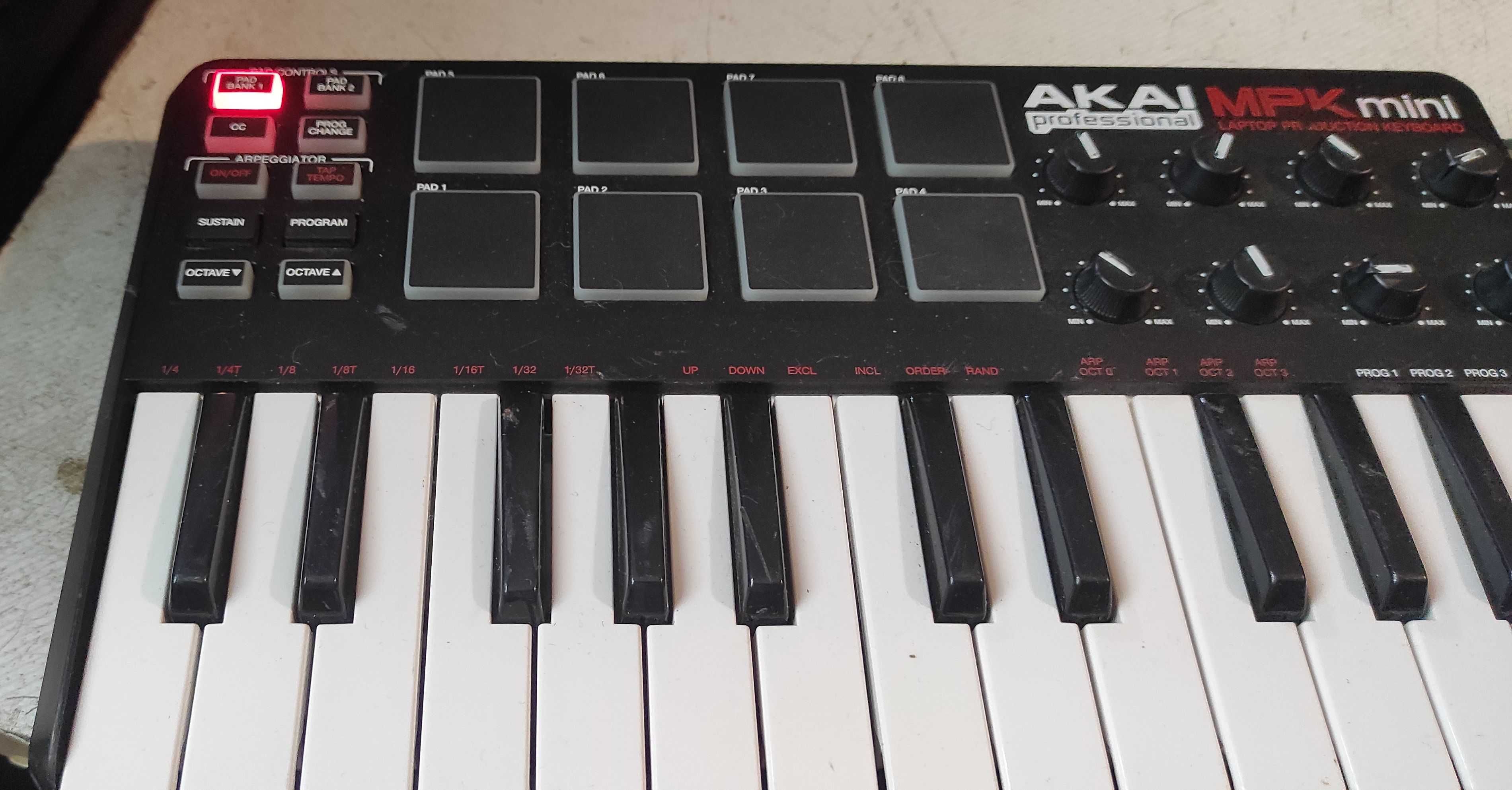 Keybord Akai MPK Mini