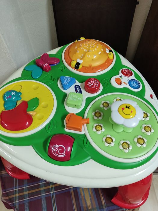 Dois brinquedos Chicco