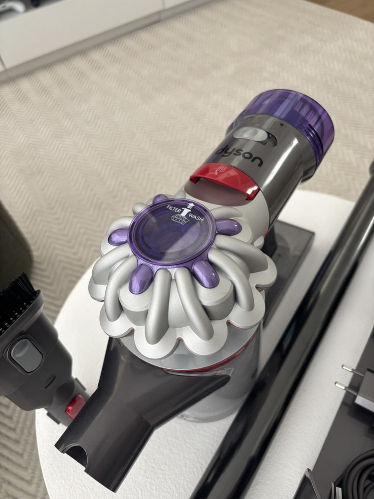 Aspirador Dyson v8