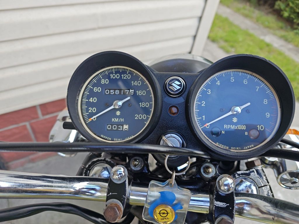 Suzuki GT 550 trzy cylindry dwusuw xs cx gs klasyk