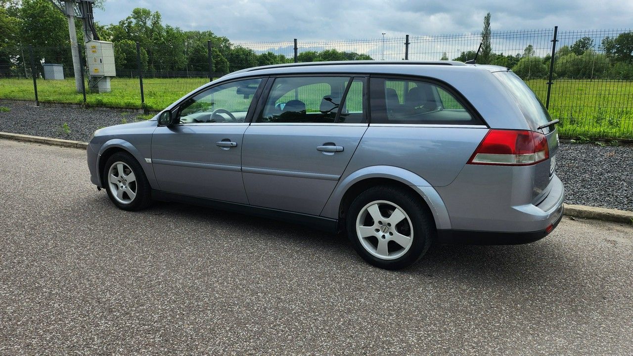 Opel Vectra C kombi 1.9CDTi 2006r Tempomat Klimatyzacja Grzane Fotele