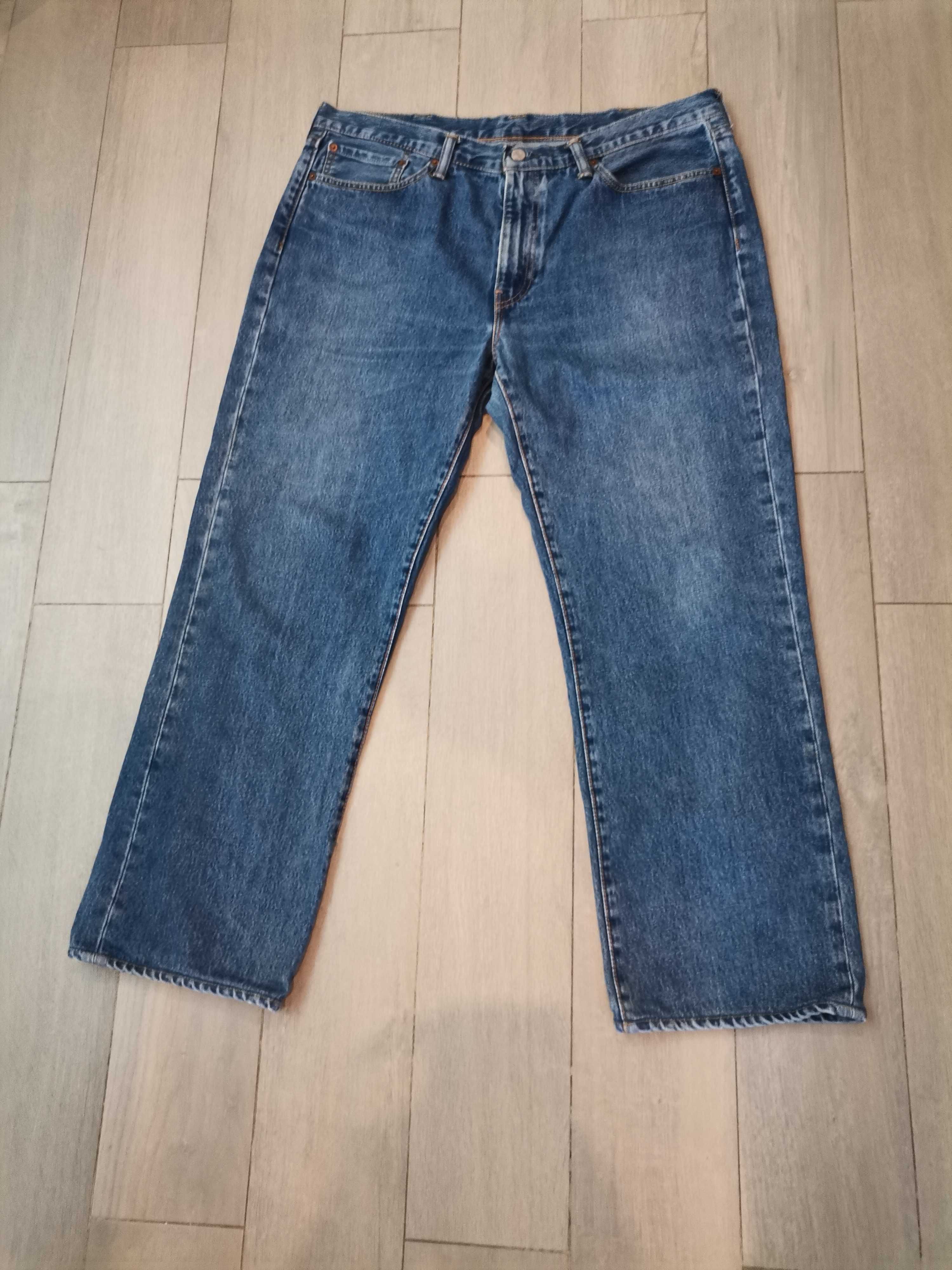 Vende-se calças de ganga LEVI'S 514 Tamanho W38, L34