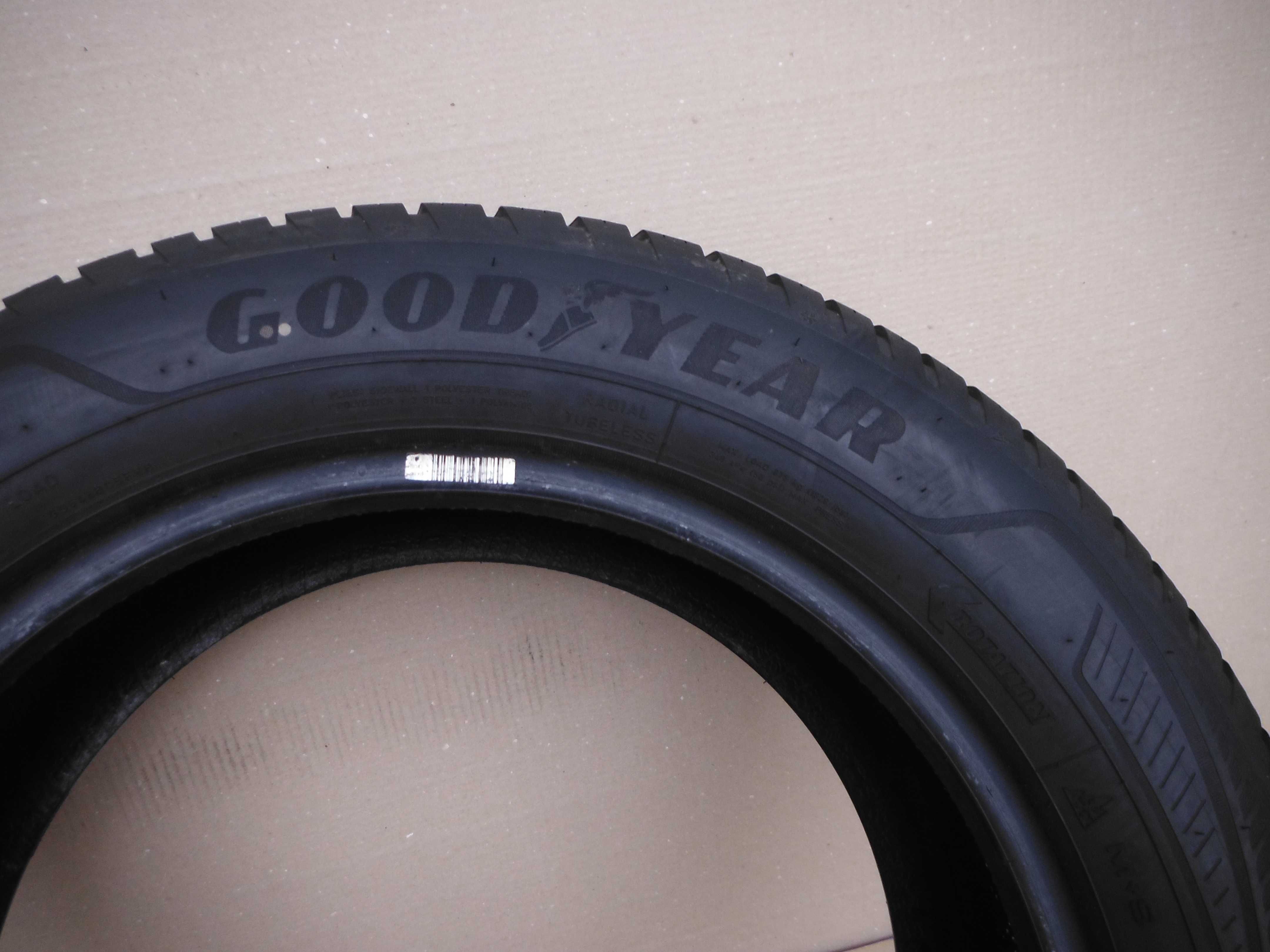 Opona Całoroczna 235/55/17 Goodyear 7,5mm 2021r