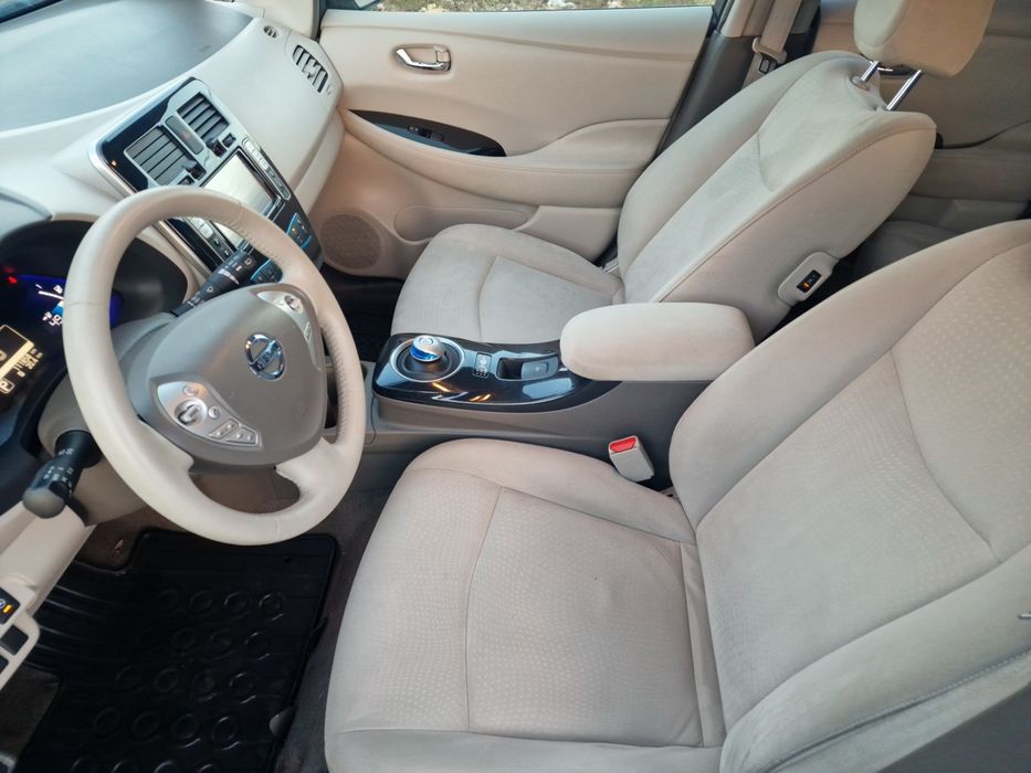 Nissan Leaf 2012рік 112т.км Батарея 10/12