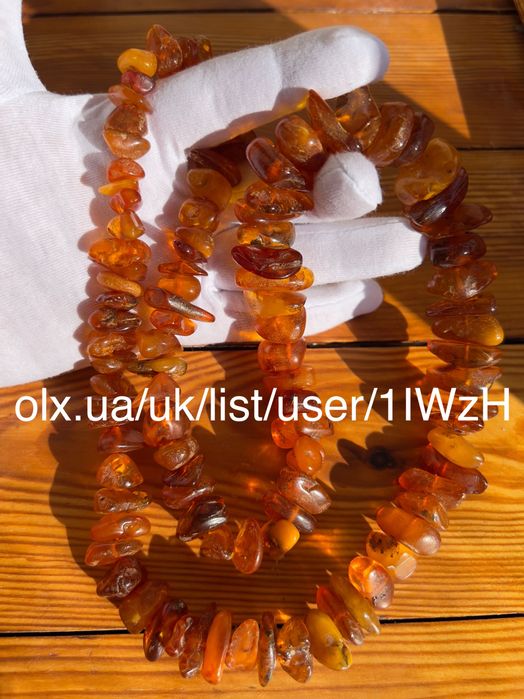 Крупные янтарные бусы 109g