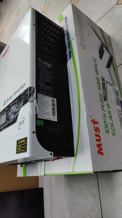 Гібридний сонячний інвертор 5200W 48v  MUST PV18-5248 PRO
