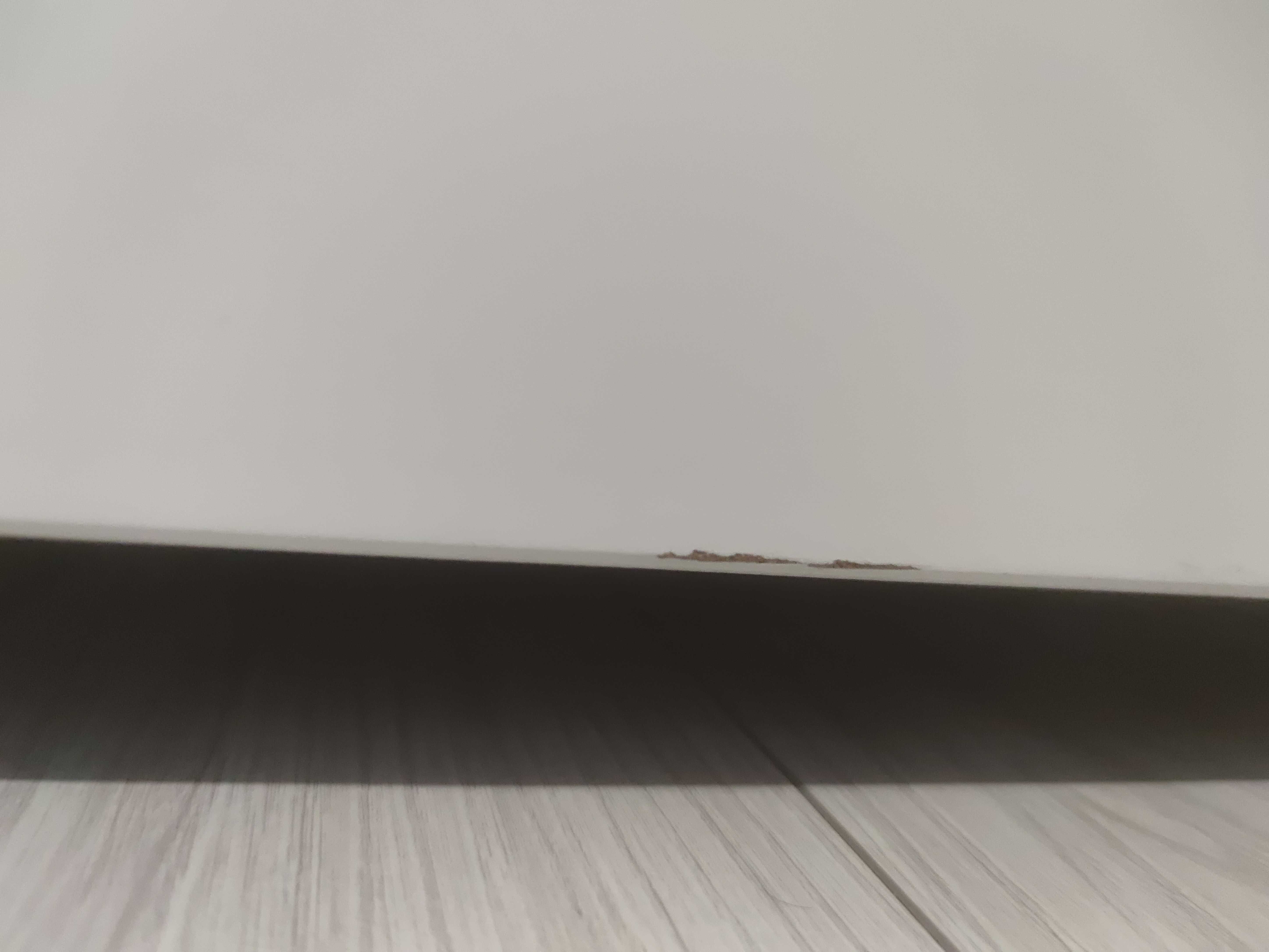 Klupś Iwo Łóżeczko białe z barierką i szufladą 127x67 + materac antyal