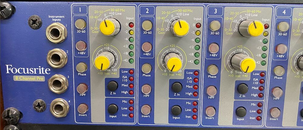 Focusrite ISA 828 - pré amp 8 canais