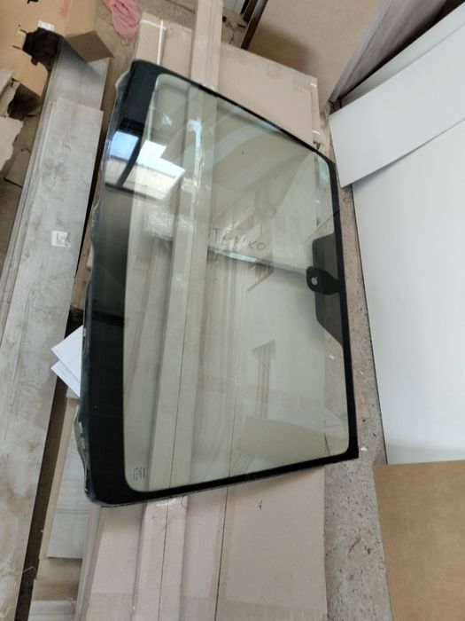 Лобове скло Тойота Авенсіс 2008