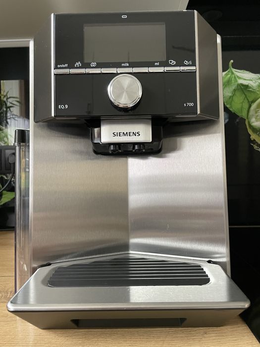 Ekspres cisnieniowy siemens eq 9 s700 ( jura bosch saeco krups )