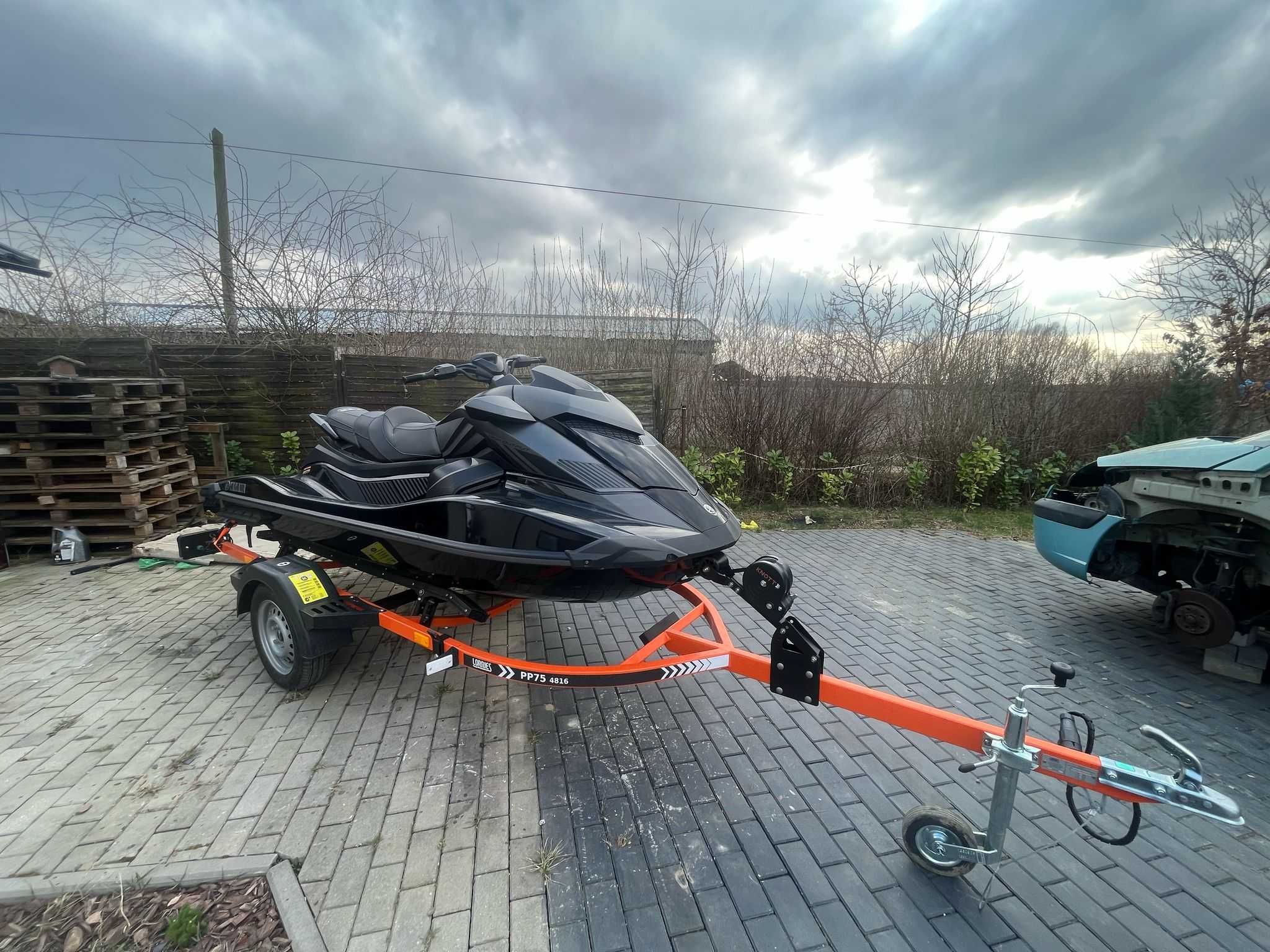 Jet-ski Yamaha GP 1800R de 2023 Black Edition