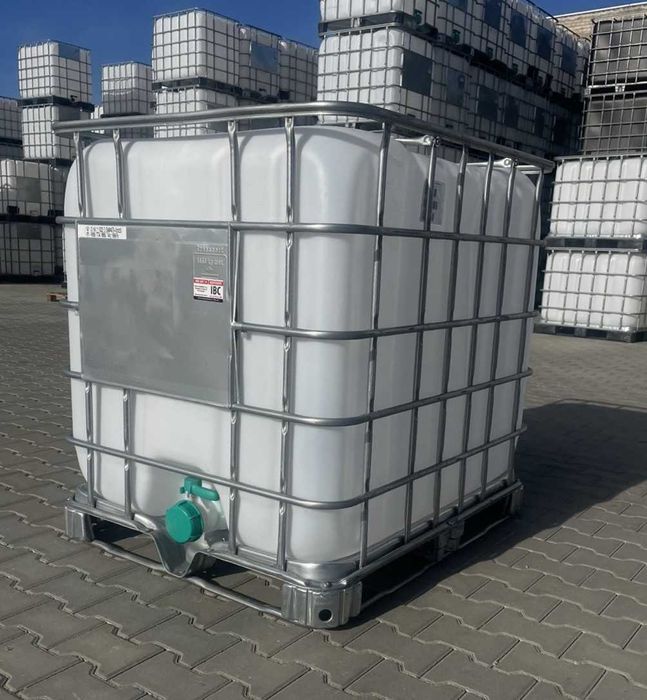 zbiornik 1000L na metalowej palecie z szerokim deklem i dużym zaworem