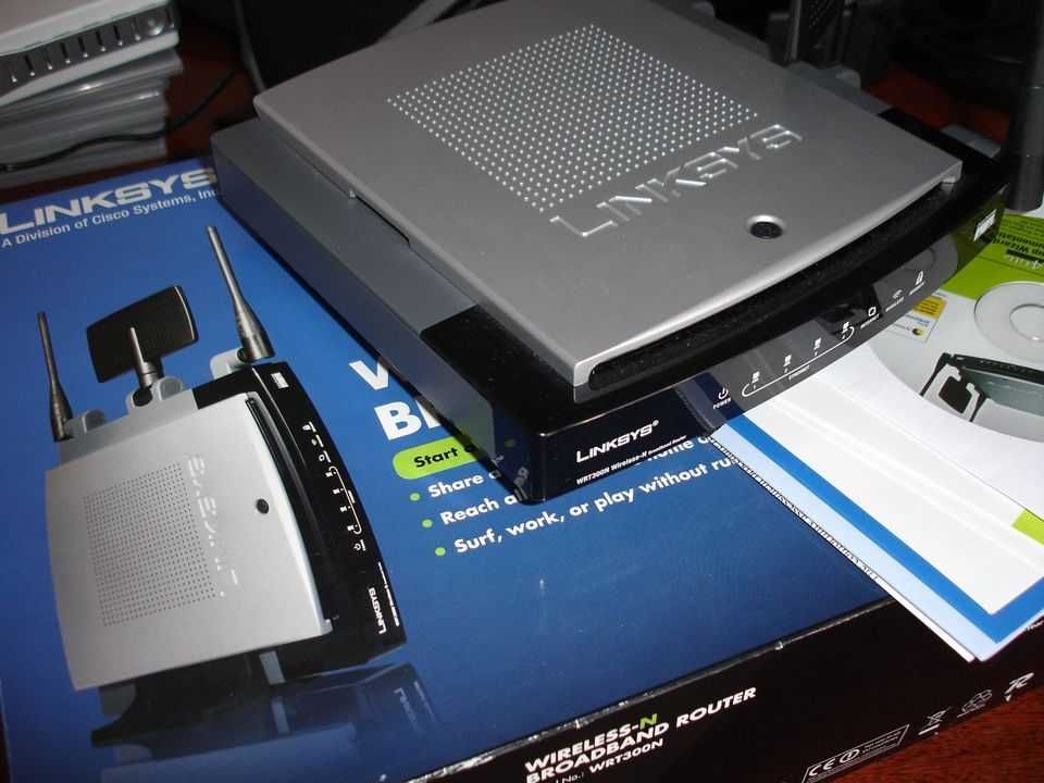 Router Linksys WRT 300N