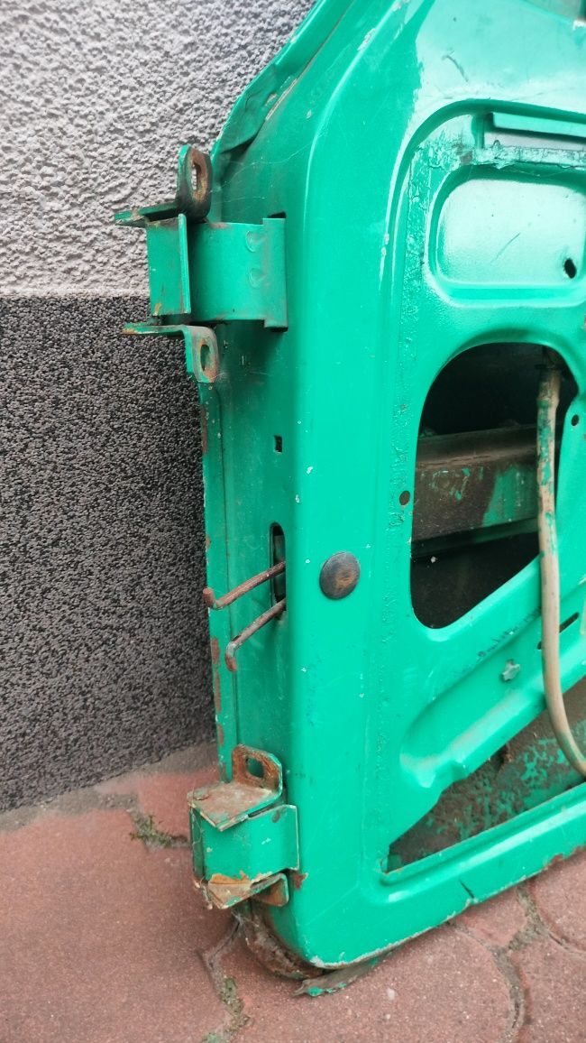 Drzwi prawe pasażer fiat 126p FL