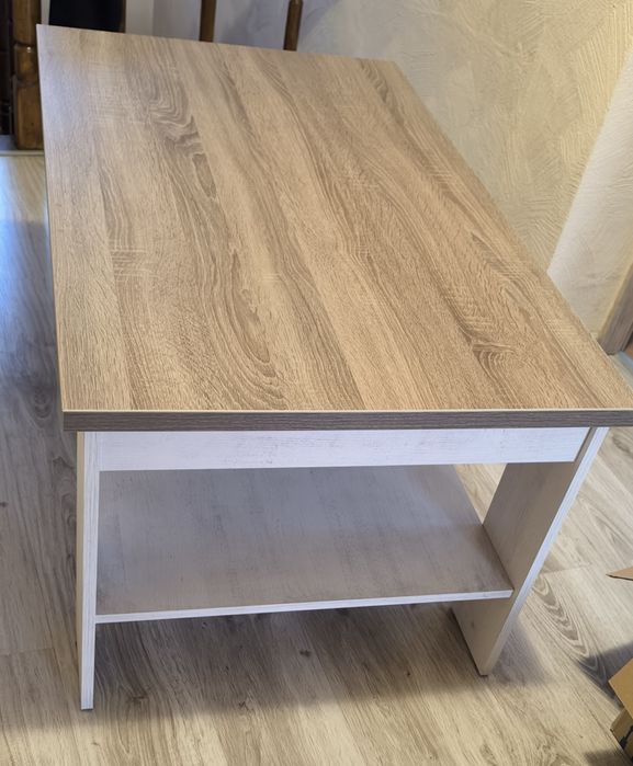 Piękny stolik kawowy